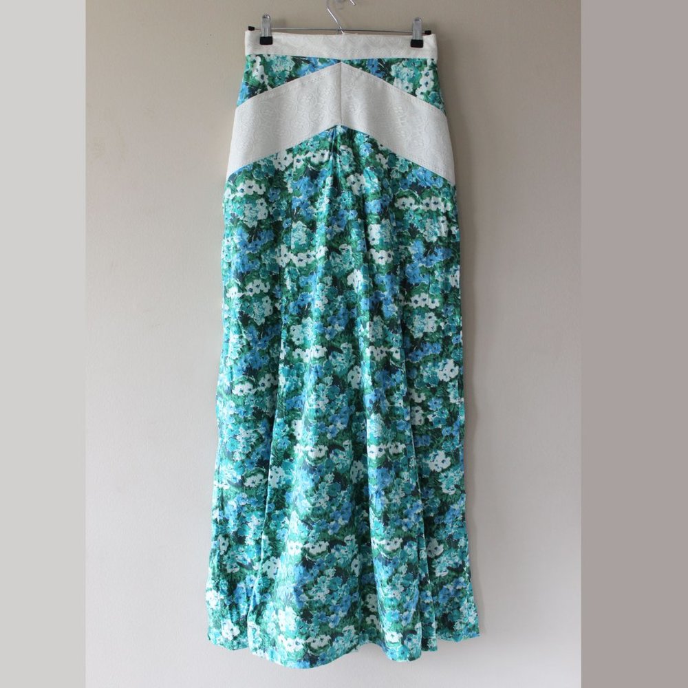 Vintage Floral Gabriola Skirt